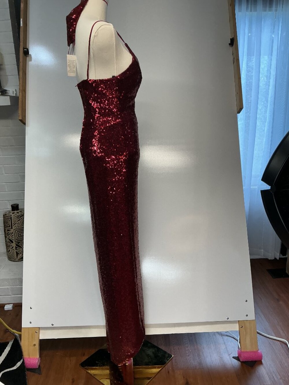 B. Smart Burgundy Sequin Formal Gown Size 5/6 NWT With Matching Face Mask - Picture 13 of 14